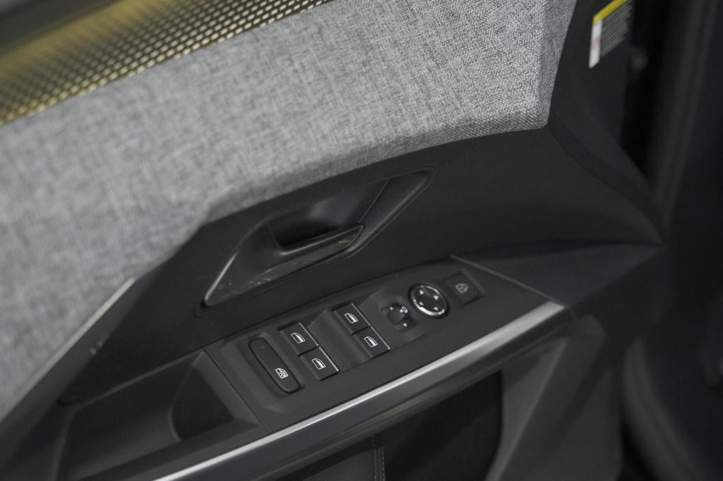 Peugeot 3008 1.2 hybrid 145 gt | adaptieve cruise control | elektrische kof