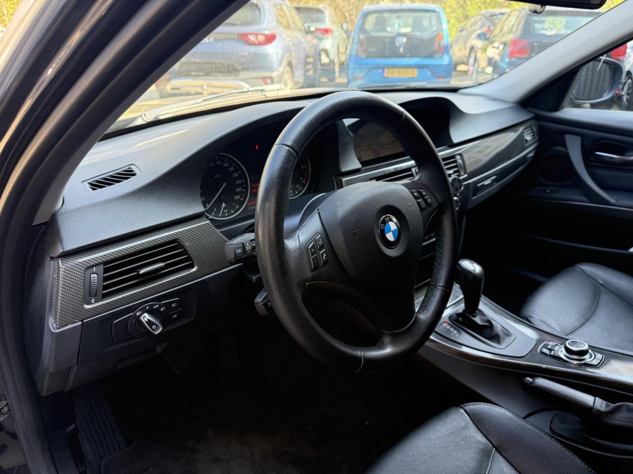 BMW 3-serie Touring 318i Luxury Line | Automaat| NAP