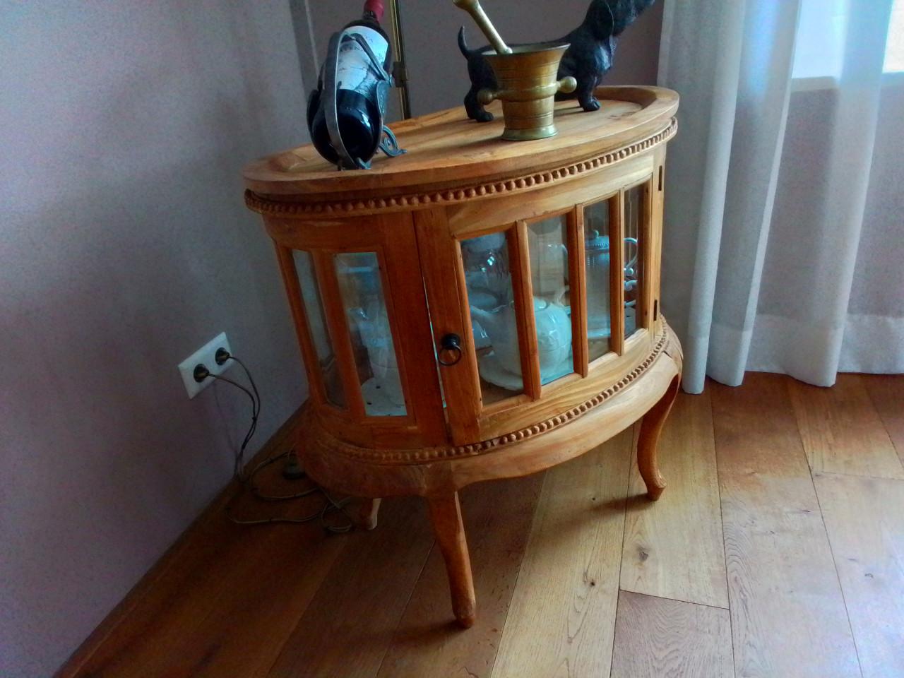 Tafels /Tafel met stoelen