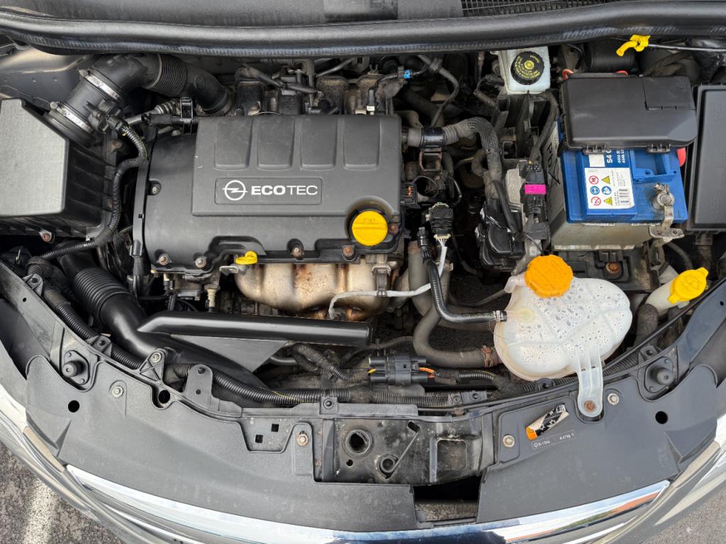 Opel Corsa 1.2 ecoflex selection - airco - stoelverwarming
