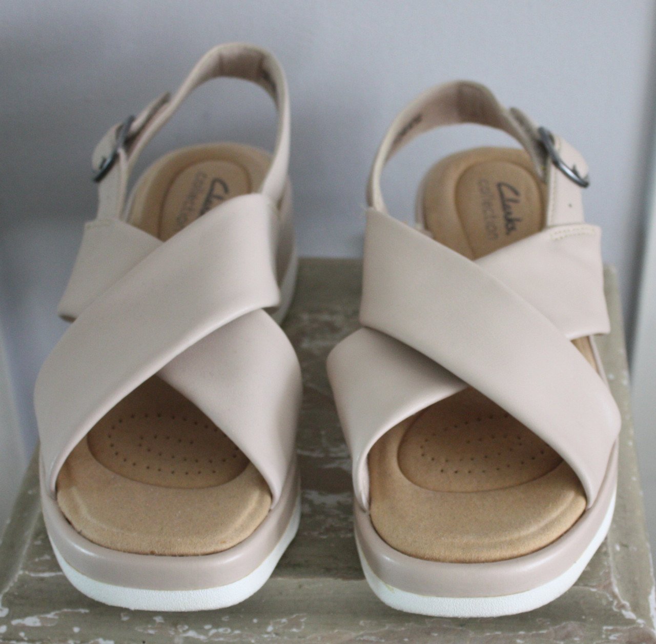 Beige sandalen maat 40