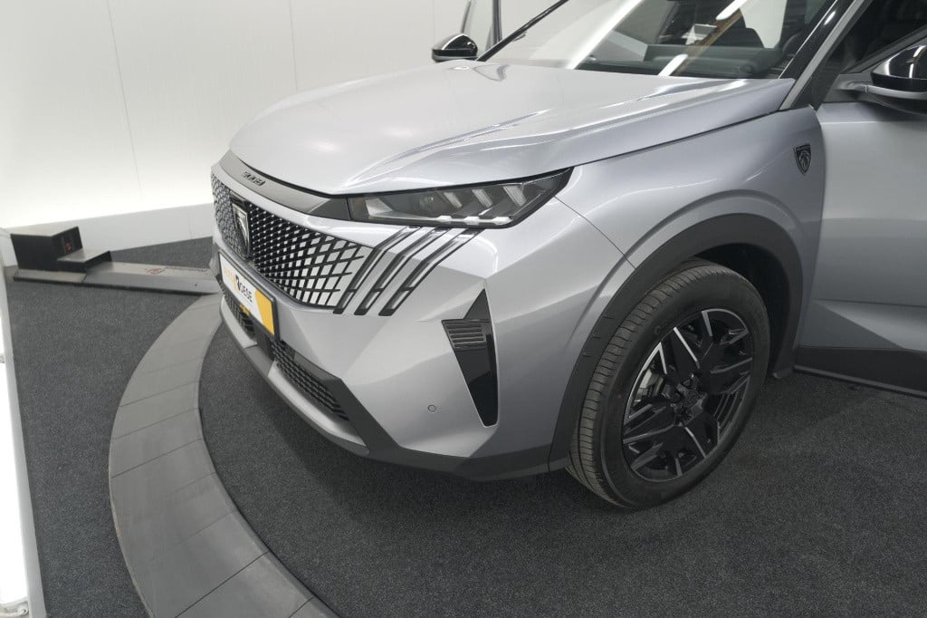 Peugeot 5008 1.2 hybrid 145 gt | panoramadak | camera | elektrische achterk