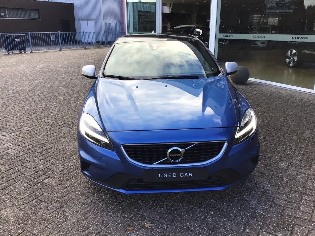 Volvo V40 1.5 t3 polar+ sport leder panoramadak harman kardon camera