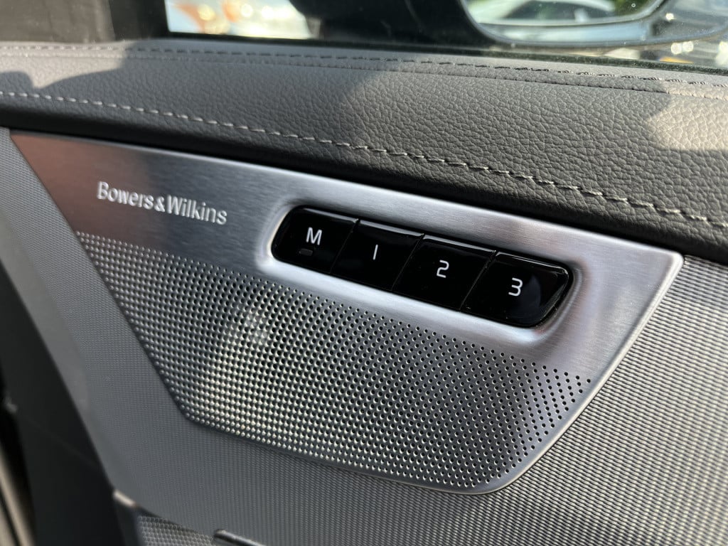 Volvo XC90 2.0 t8 recharge awd ultimate dark | luchtvering | bowers & wilki
