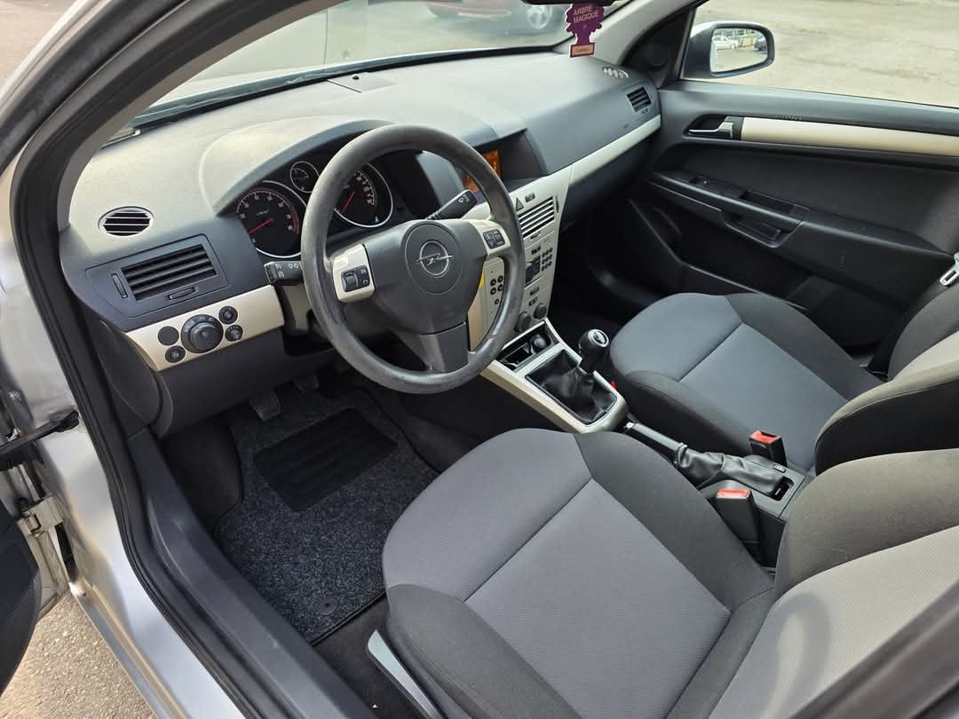 Tekoop zeer nette Opel Astra 1.4 I Businnes Wagon