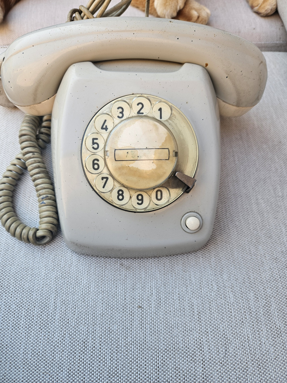 Origineel Jaren 70, grijs PTT telefoon type T 65 met draaischijf....
