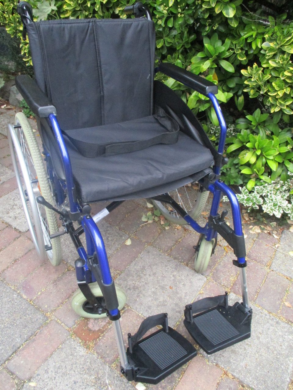 Rolstoel van hoge kwaliteit met trommel remmen te koop