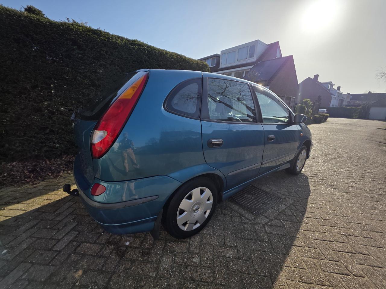 Nissan almera tino 1.8 2003 154464km APK 31-10