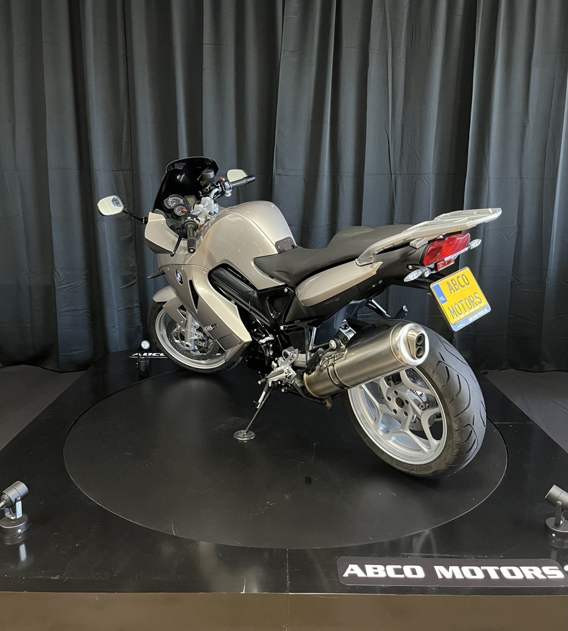 BMW F800ST