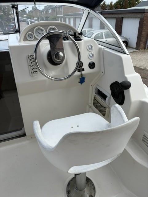 Quicksilver Flamingo 620