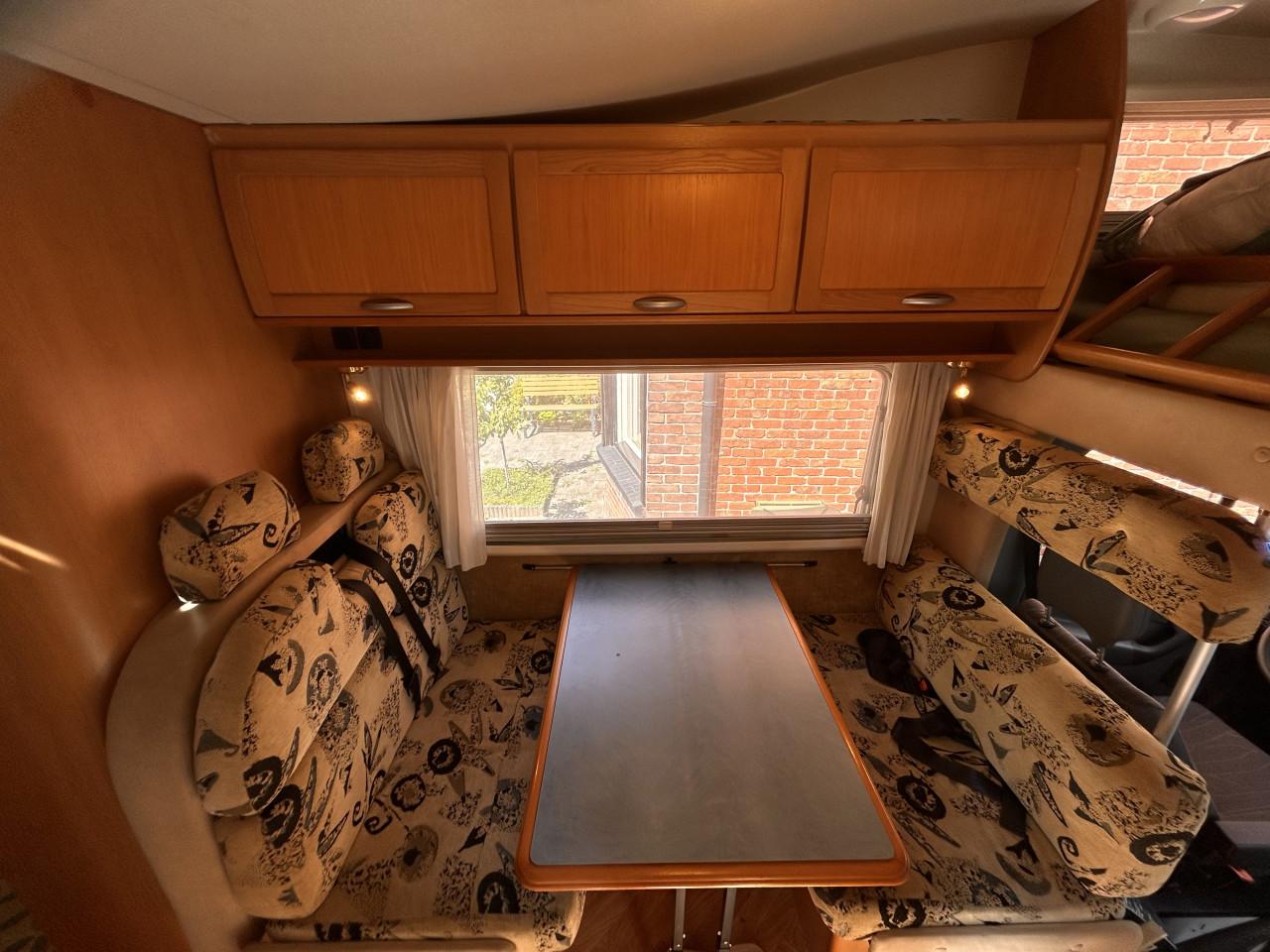 Mercedes sprinter camper alkoof 6 pers.