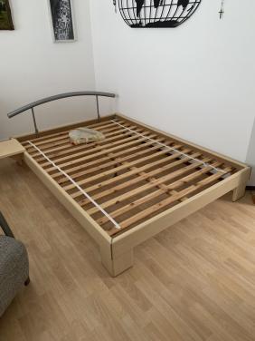 Twee persoonsbed 140 x 200 cm + 2 bedplankjes
