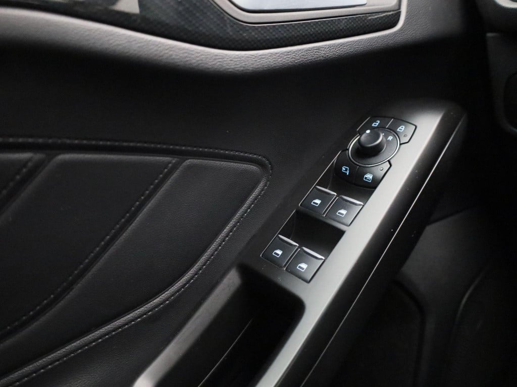 Ford Focus st line | automaat | climate control | cruise control | navigati