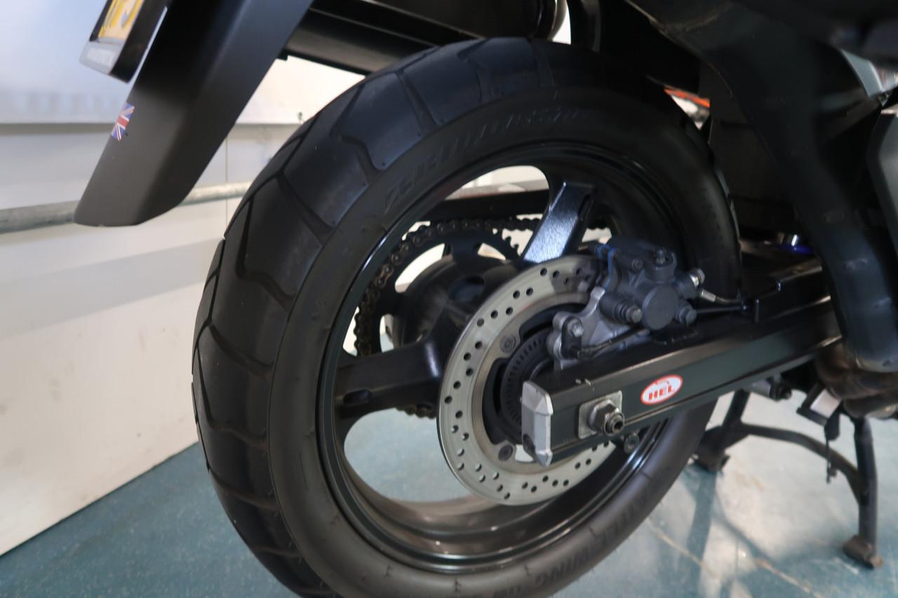 Suzuki V-Strom 650A 2007 bomvol opties