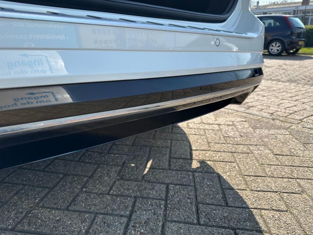 Volkswagen Touran 1.4 tsi highline edition r 7 persoons r-line led camera t