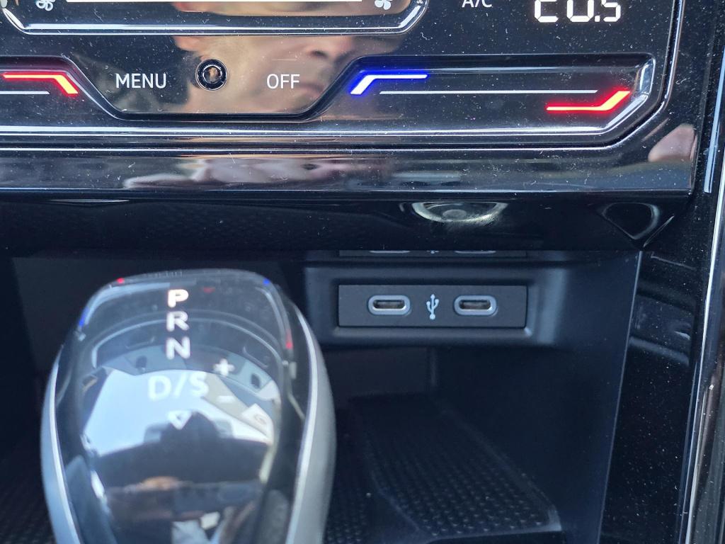 Volkswagen T-roc 1.5 tsi r-line edition virtual cockpit stuur/stoelverwarmi