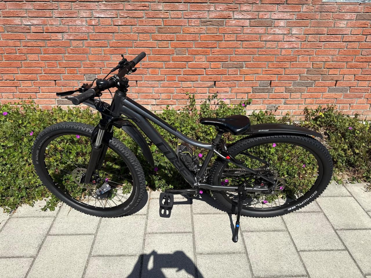 CUBE | ACCESS WS | 27.5 INCH | FRAME 34 CM | 2X8 V | NETTE STAAT!