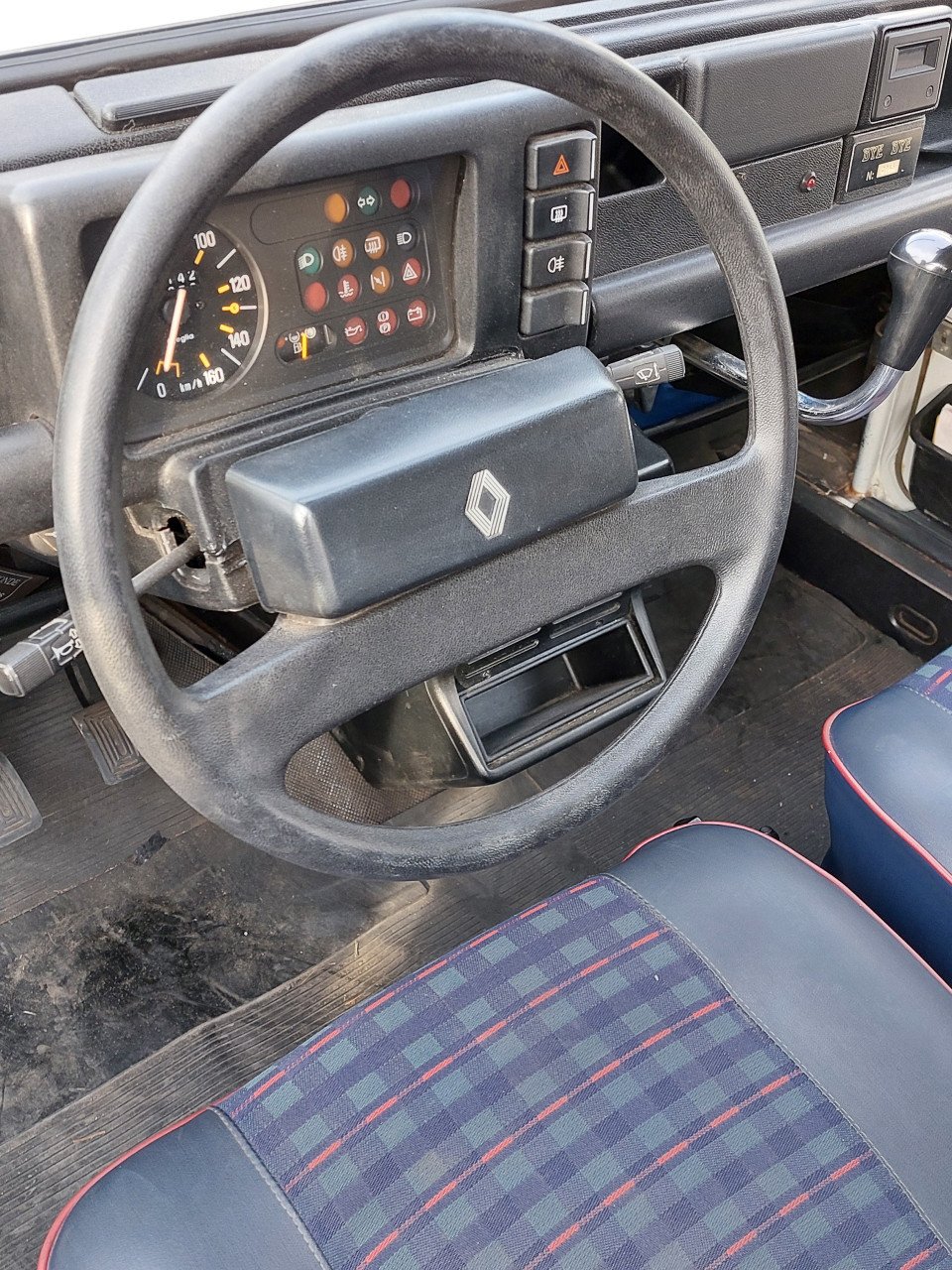 Renault 4