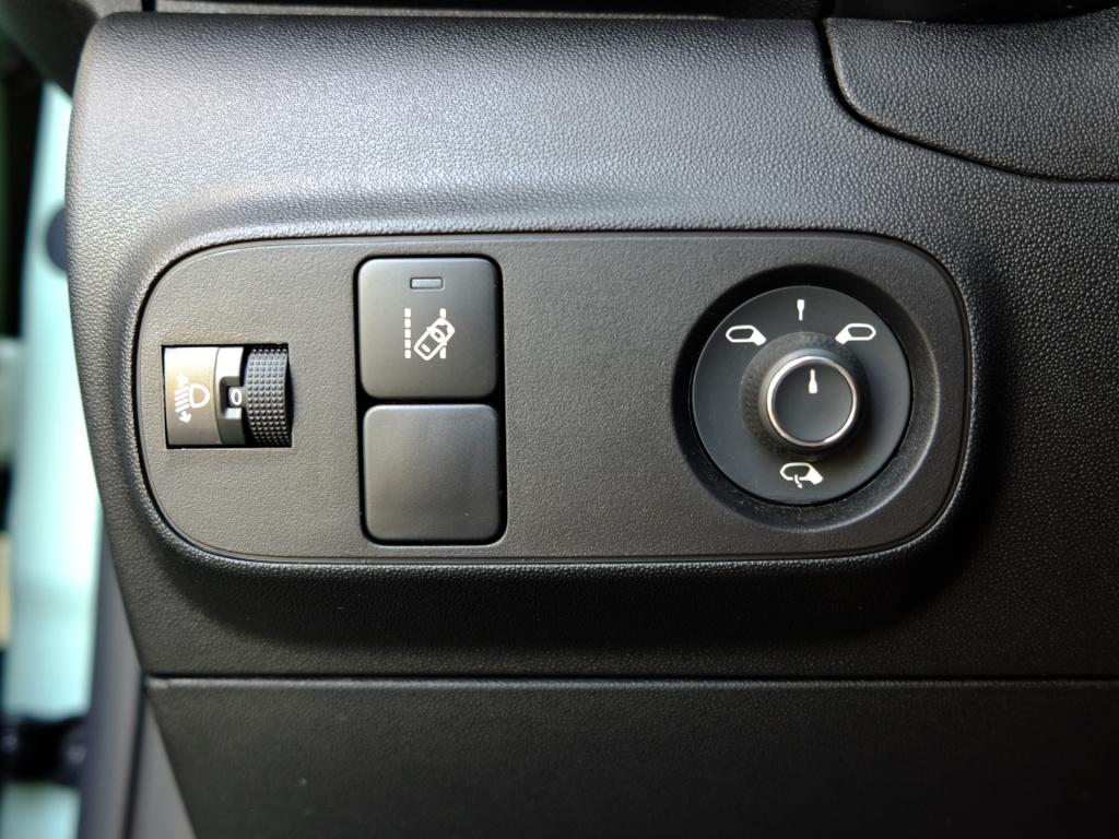 Citroen C3 1.2 puretech 82pk s&s shine | panodak | cruise control | airco |