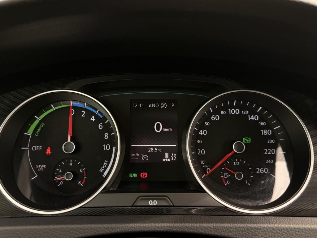 Volkswagen Golf 1.4 tsi gte | leder | pano | apple carplay | achteruitrijca
