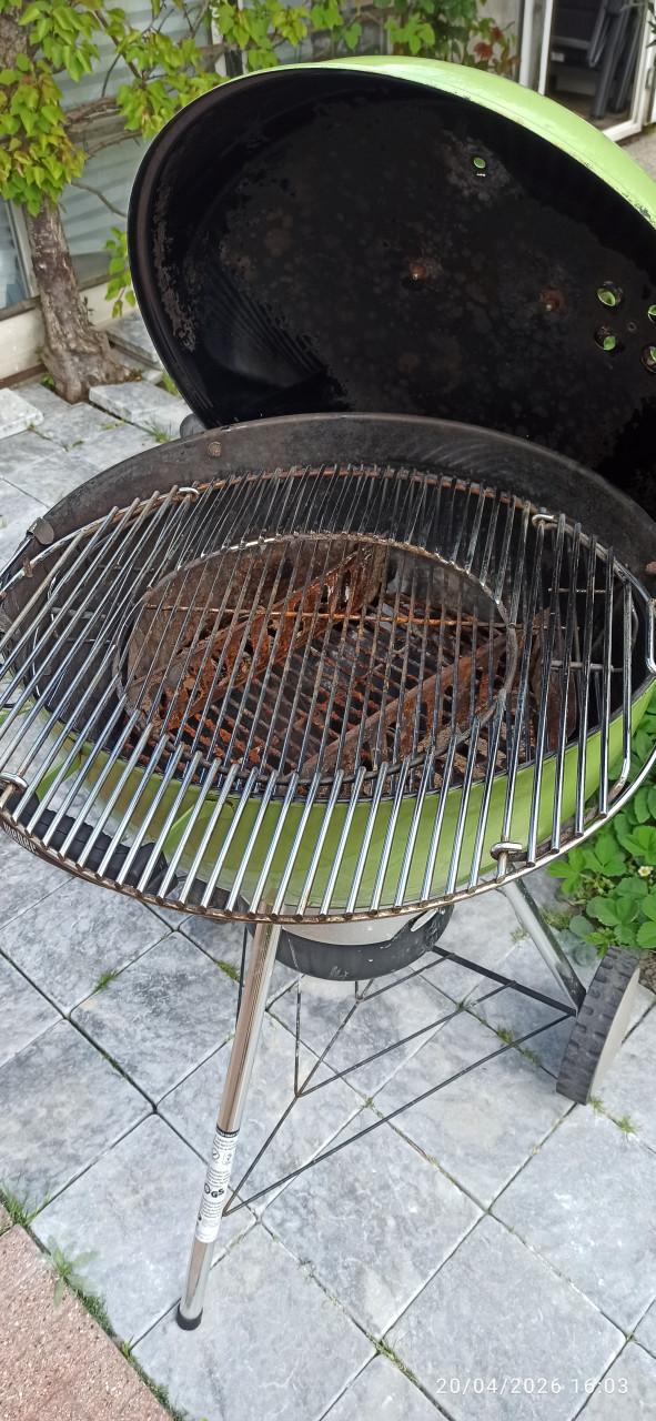 Weber barbecue 57cm Master Touch - Gratis voor reserveonderdelen