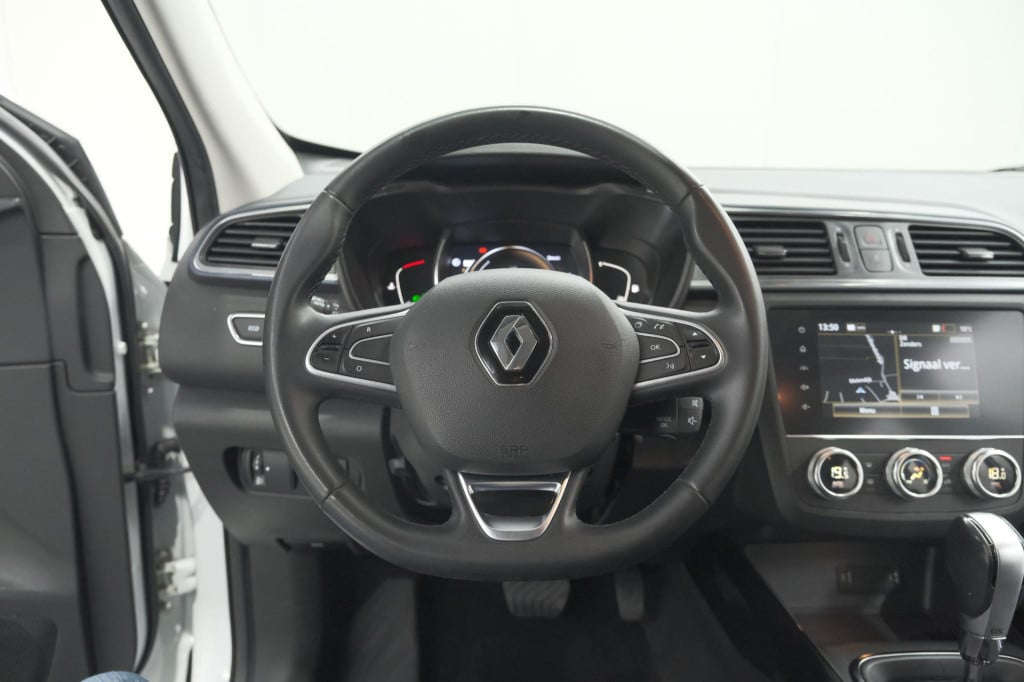 Renault Kadjar tce 140 edc limited | camera | dodehoekdetectie | apple carp