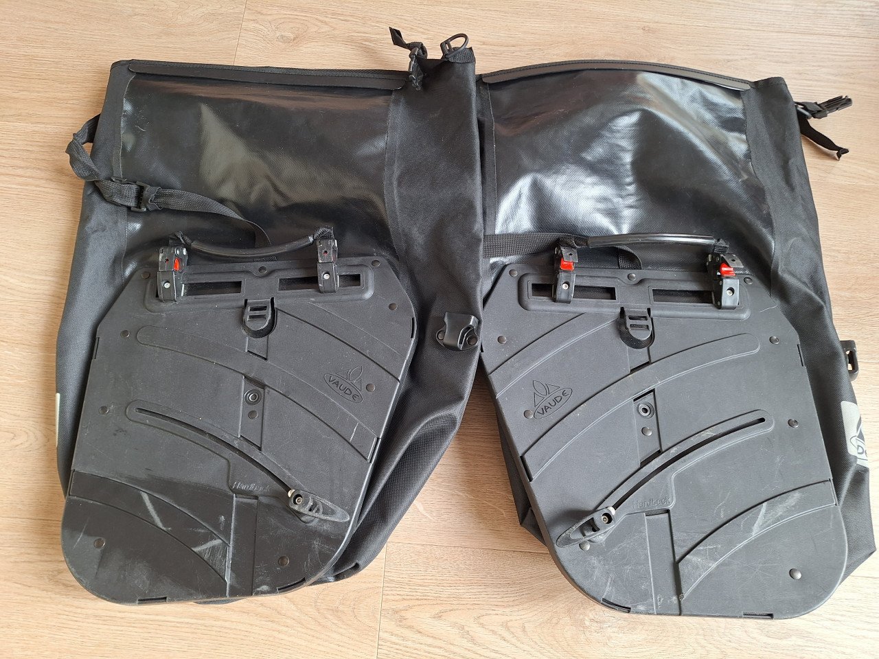 Vaude fietstassen met stuurtas.