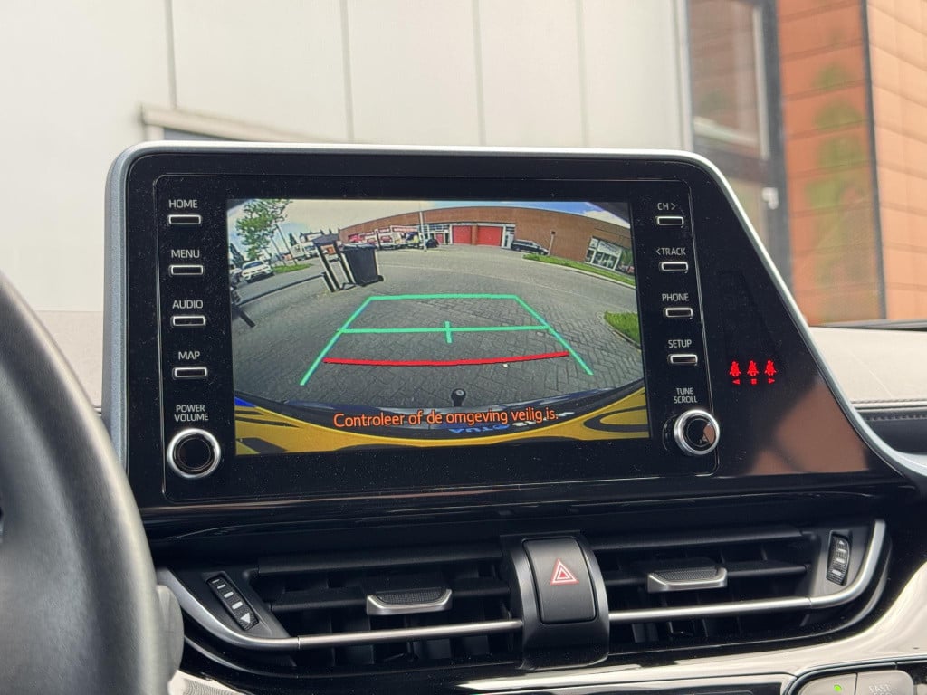 Toyota C-hr 1.8 hybrid dynamic | trekhaak afneembaar | navigatie | camera |