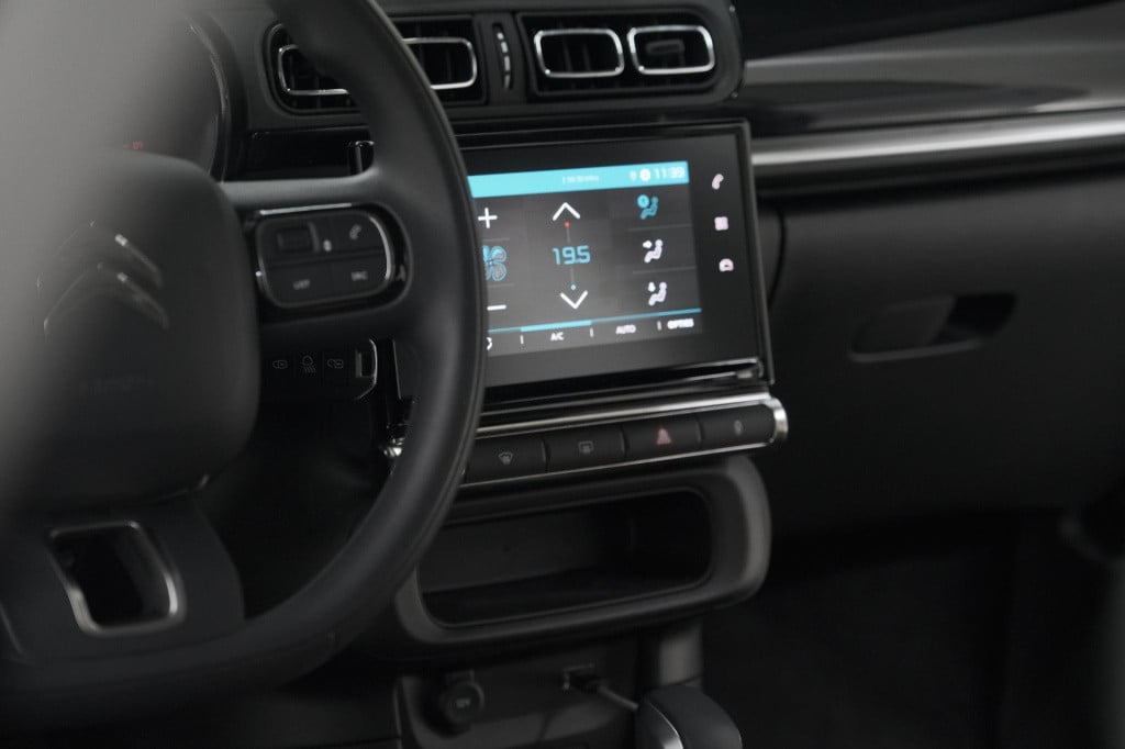 Citroen C3 puretech 110 eat6 shine | apple carplay | parkeersensoren | clim