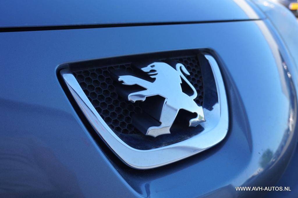 Peugeot 207 1.4 vti xs