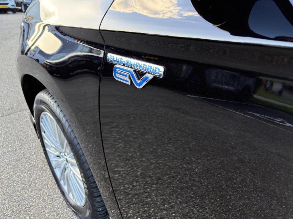 Mitsubishi Outlander 2.4 phev instyle |1500 kg trekgewicht |sportpakket