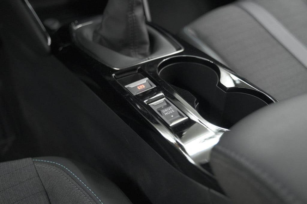 Peugeot 208 puretech 100 allure pack | camera | apple carplay | stoelverwar