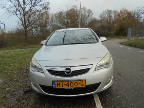 Astra 1.4 Turbo Sport uit 2010 / 140 Pk vol jaar APK bij aflevering € 2750