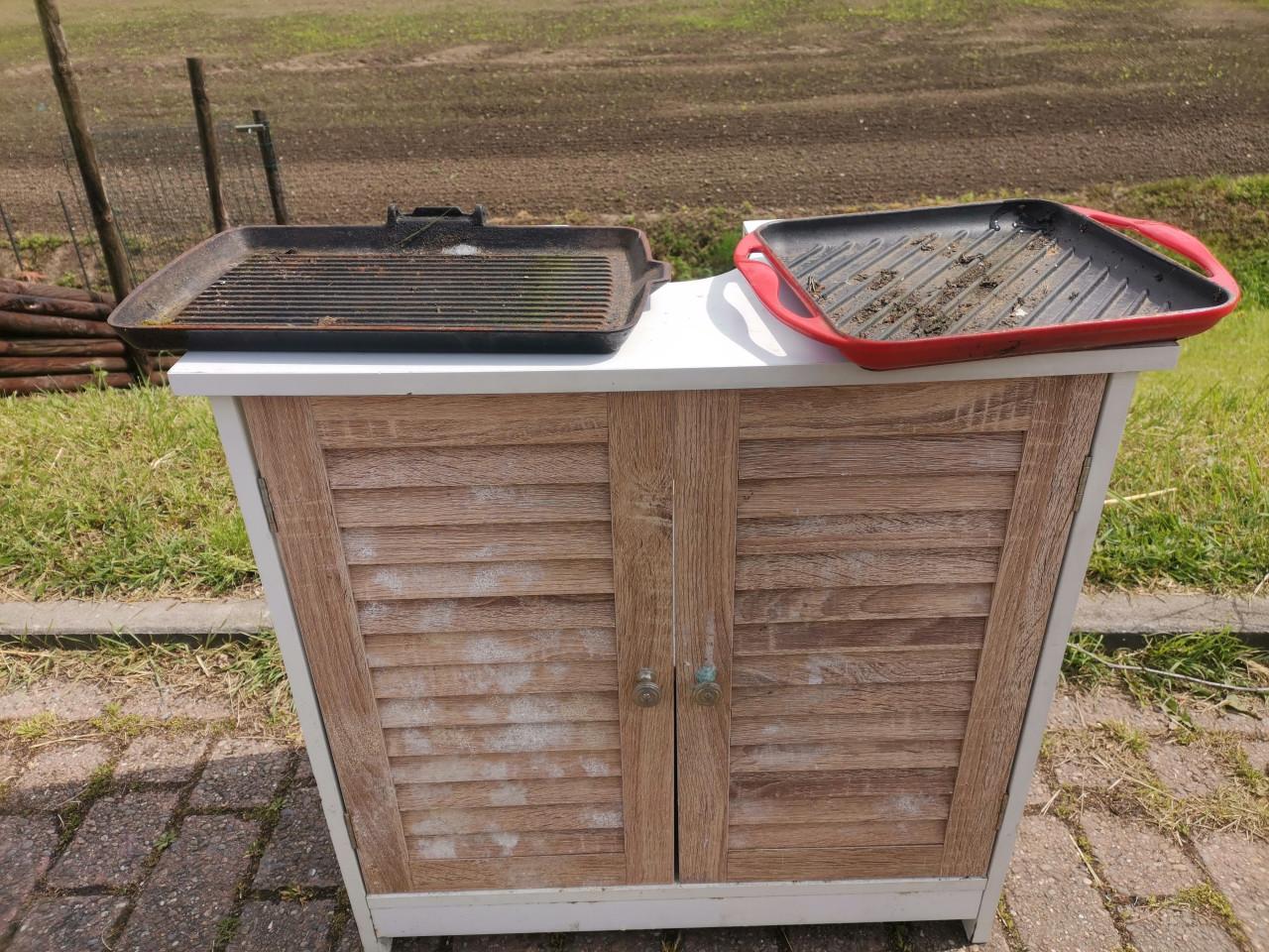 Twee maal grill pan/plaatje