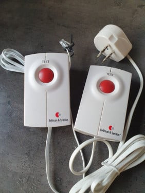 2 x zgan Bellman & Symfon  telefoonzender en Deurbel-zender....