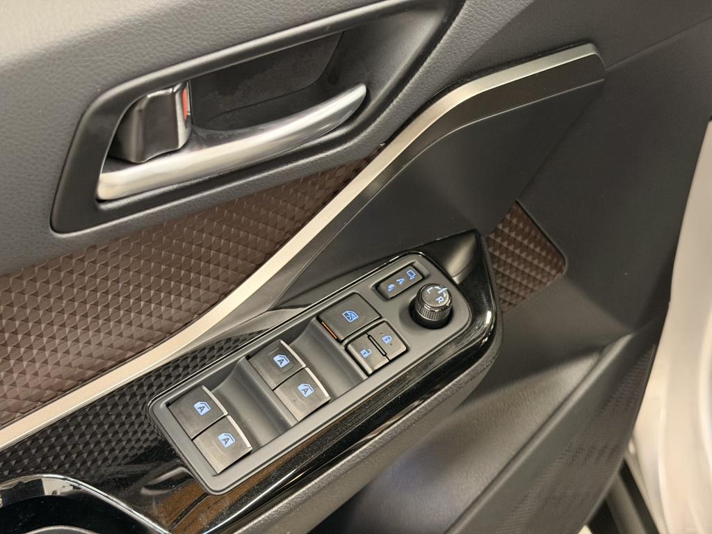 Toyota C-hr 1.8 hybrid executive