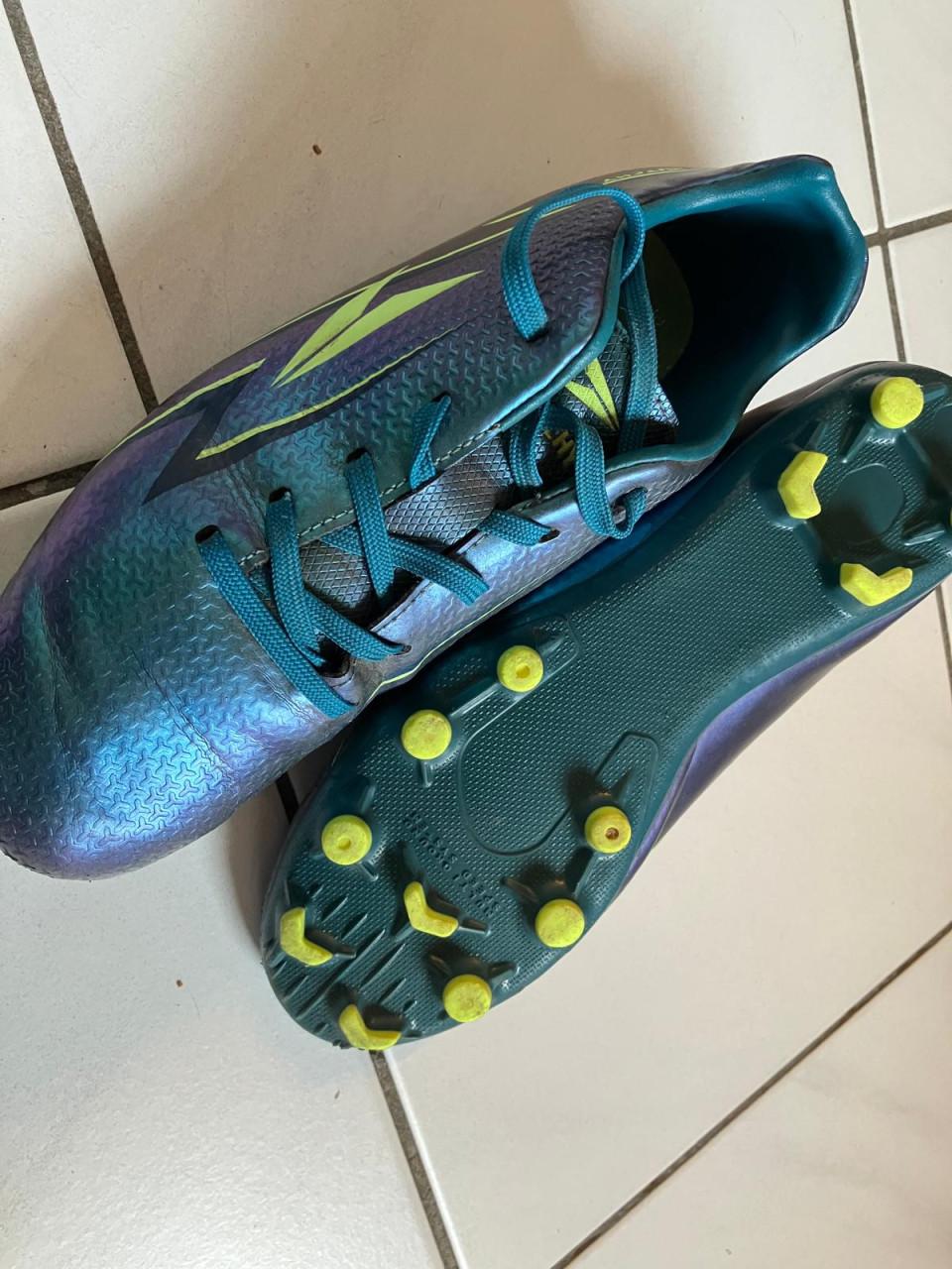 Voetbalschoenen Dutchy mt 37