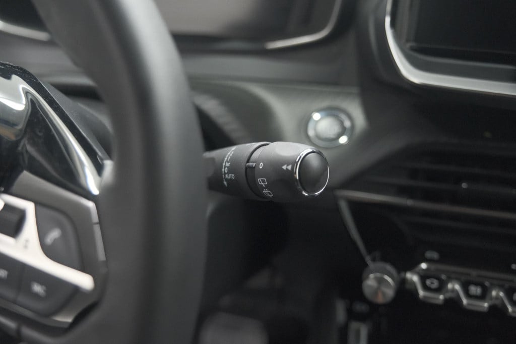Peugeot 2008 hybrid 136 e-dcs6 allure | 360 camera | navigatie | adaptieve 