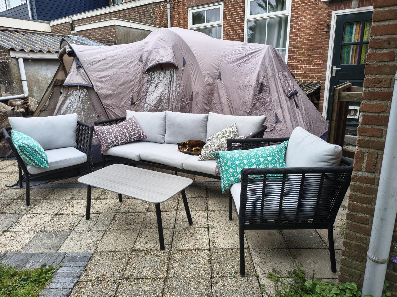 Prachtige 4-persoonstent met leefruimte van Wildebeast- tent