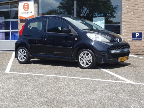 Peugeot 107 1.0 12v 5d 2-tronic automaat airco | lm-velgen | radio met cd-s