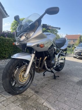 Suzuki GSF1200S Bandit