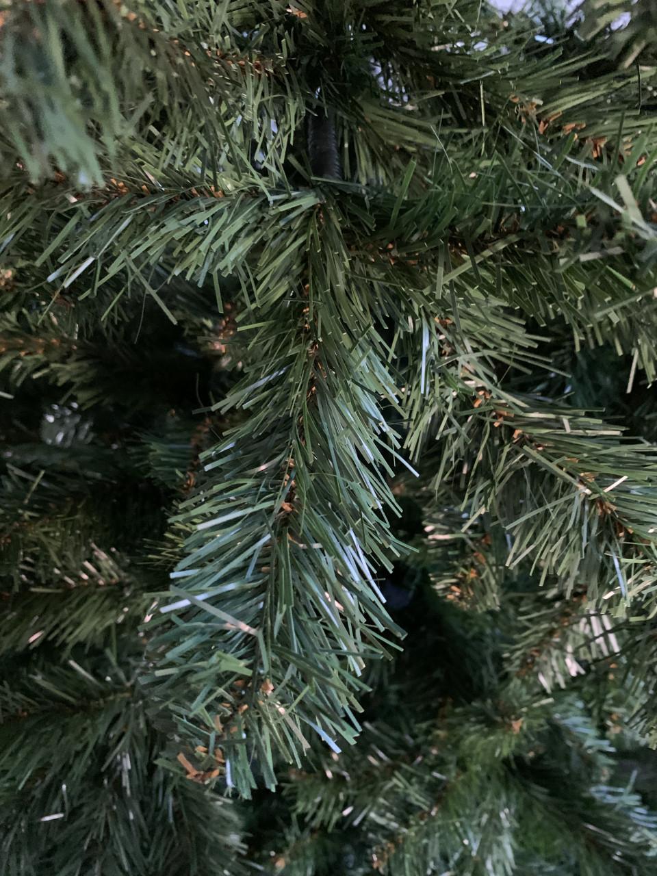 Kerstboom 2.10 m.hoog  1,40