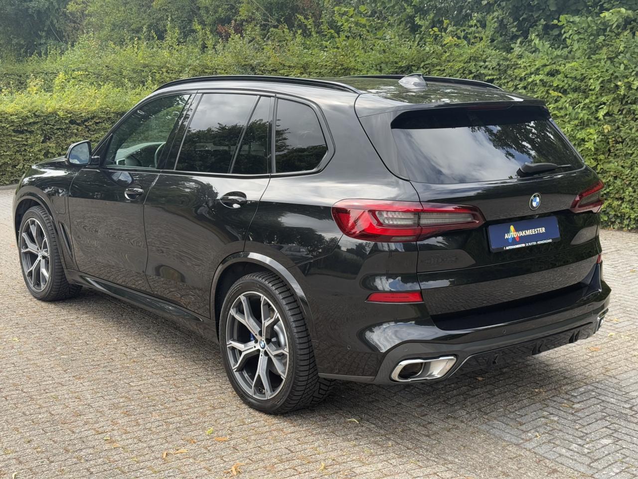 BMW X5 - XDrive45e | M-Sport | Night Vision| Soft-Close | Sky Lounge | 360