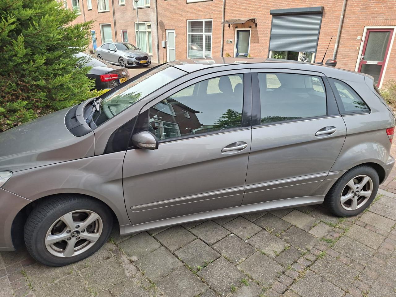 Mercedes-Benz B-Klasse 1.5 B150 5DRS CVT 2006 Grijs