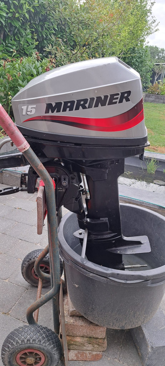Rubberboot met 15 pk
