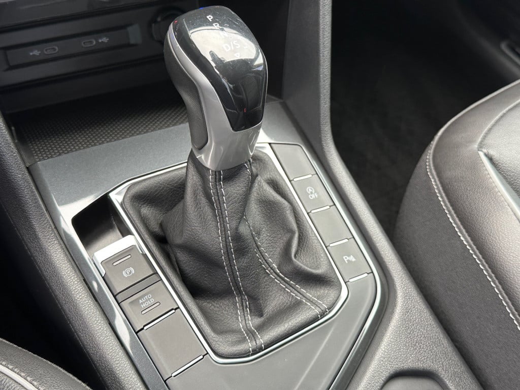 Volkswagen Tiguan 1.5 tsi 150pk dsg r-line | black style | leder | trekhaak