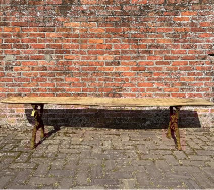 Robuuste Eiken (Tuin) bank met gietijzeren onderstel No 730.