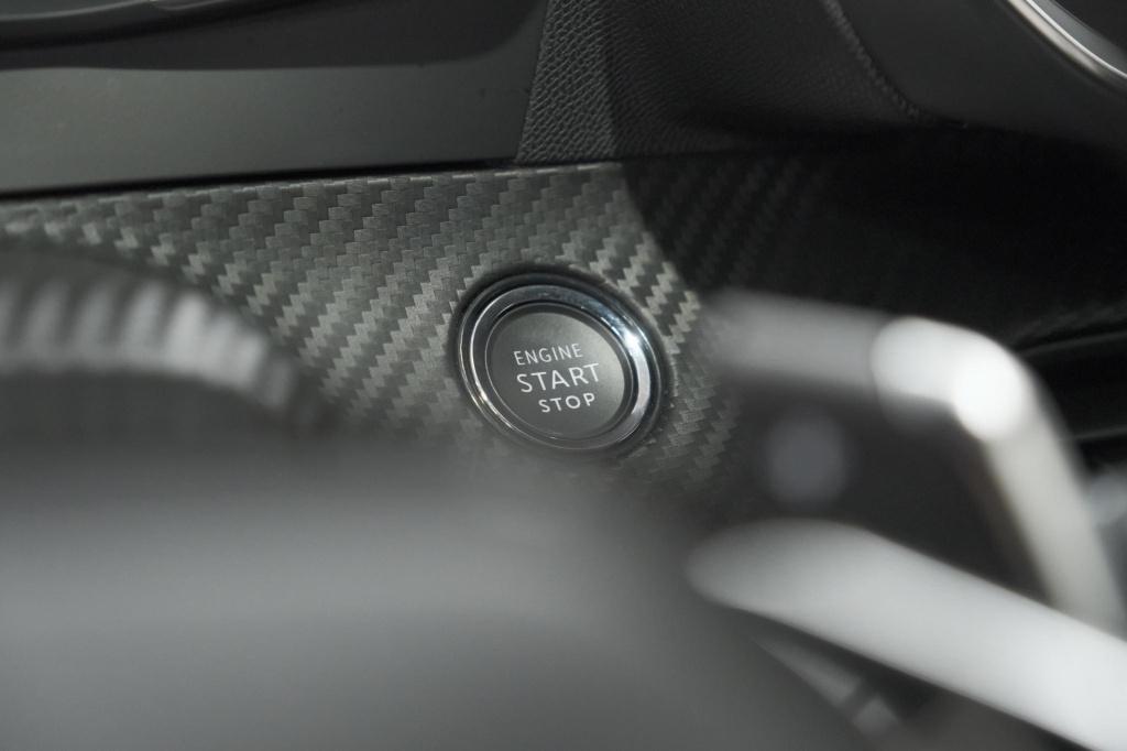Peugeot 2008 puretech 130 eat8 allure | 360 camera | allseason banden | ada