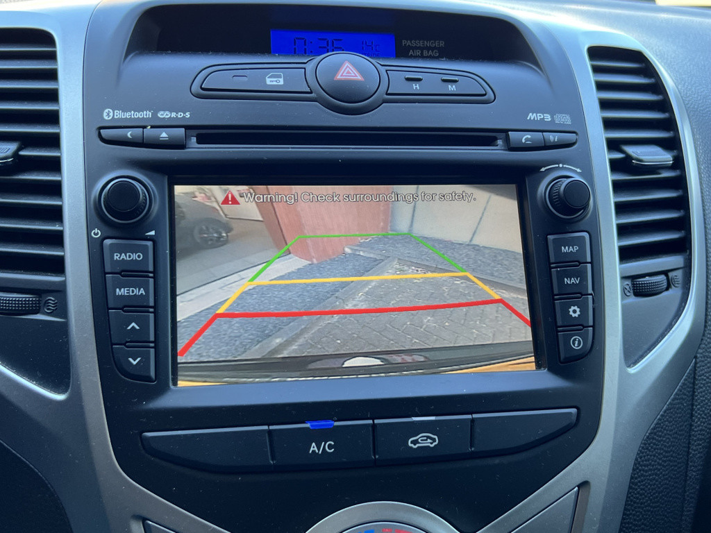 Hyundai Ix20 1.4i go! - camera | nav | radio | bluet. | cruise c.