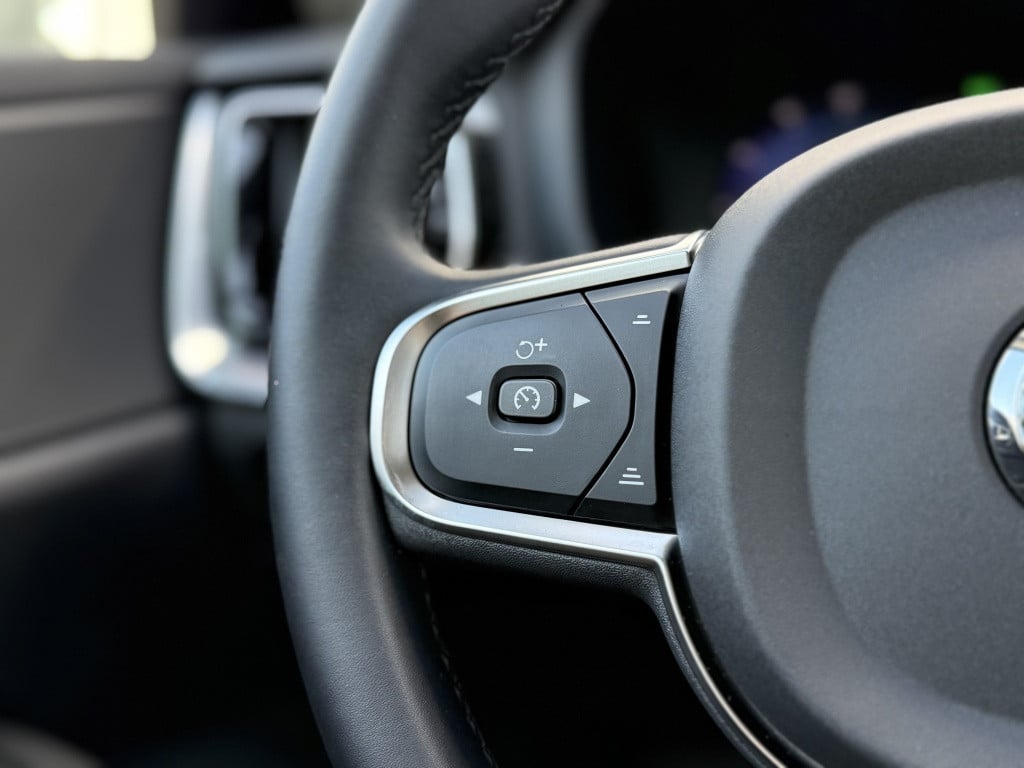 Volvo V60 b3 aut7 163pk essential ed| adap.cruise| camera| stoel.verw